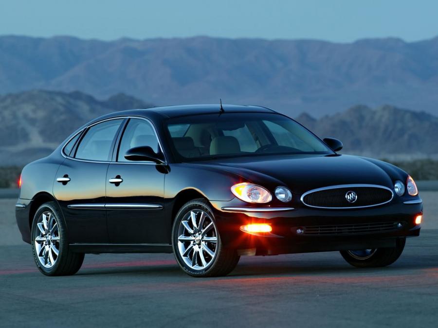  Buick LaCrosse CXS 2005 года  (фото 43 из 45)